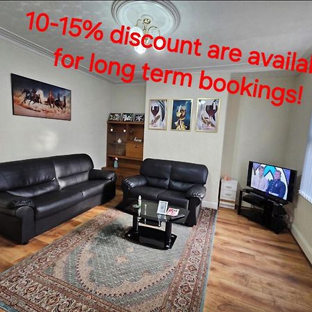 Spacious Two Bedroom House, Parking And Wifi 리즈 외부 사진