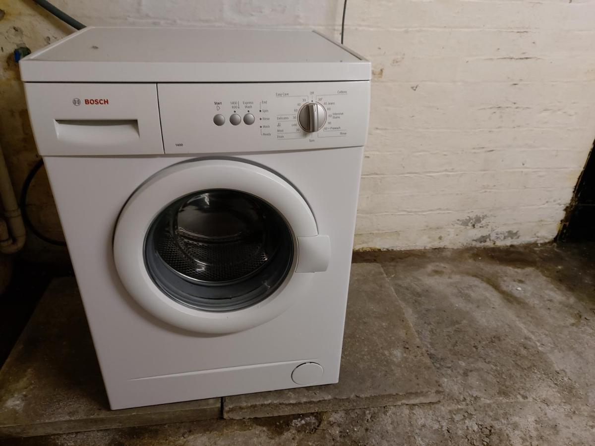 Spacious Two Bedroom House, Parking And Wifi 리즈 외부 사진