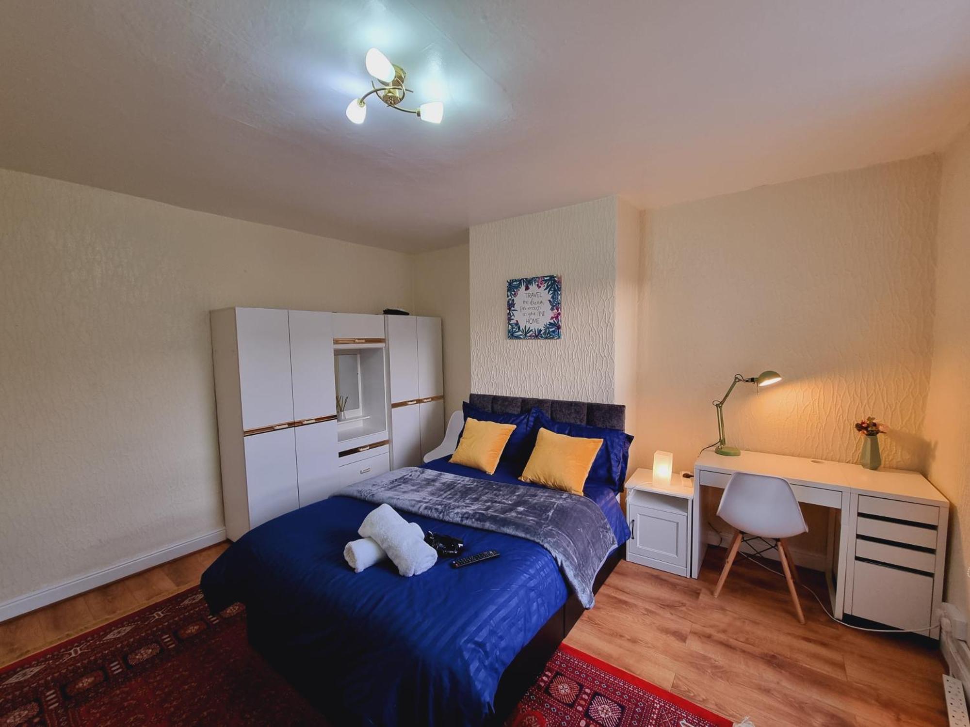 Spacious Two Bedroom House, Parking And Wifi 리즈 외부 사진